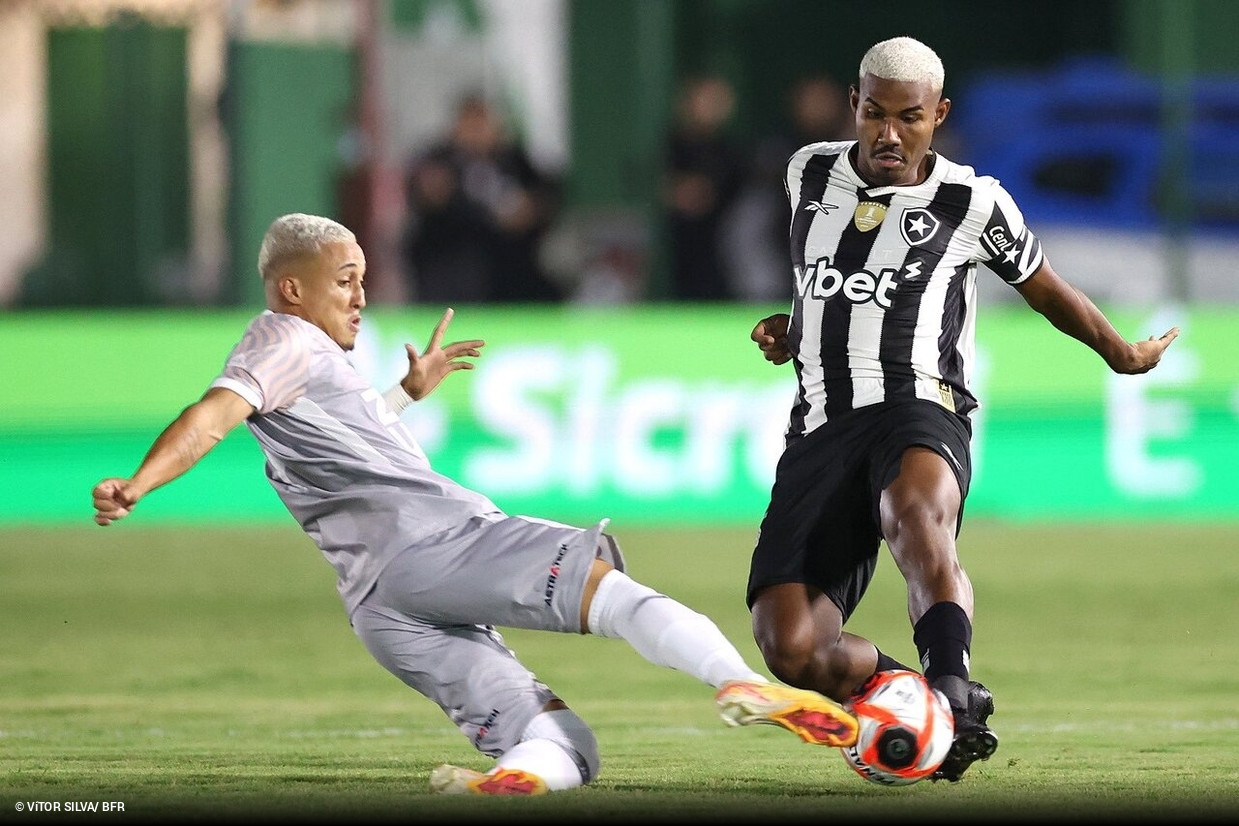 Brighton no convence Botafogo a liberar Cuiabano